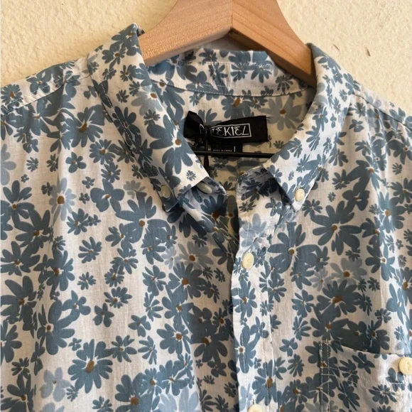 Ezekiel Blue and White Floral Button Down Shirt-size L- NWT - Picture 3 of 11